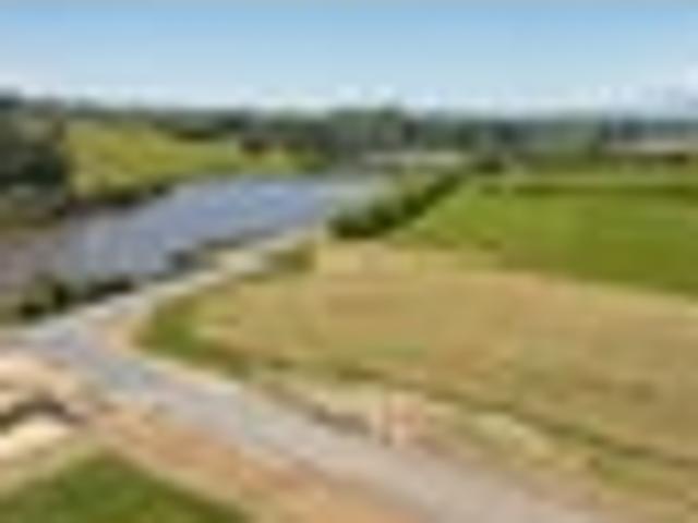 Stunning Pond Outlook, Title Due March 2026