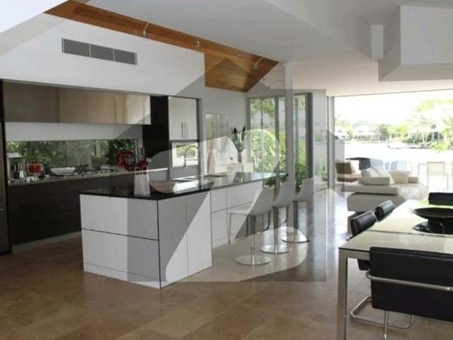 Stunning Prime Location 1000 Square Yards House In DHA Phase 6 Available DHA Phase 6
