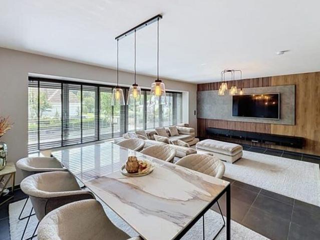 STUNNING SPLIT LEVEL HOUSE FOR RENT LIEDEKERKE