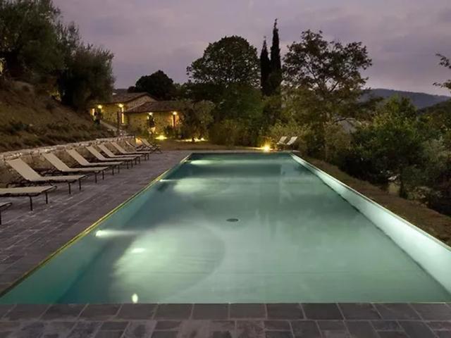 Stupenda proprietà in centro alla campagna umbra 851m² Passignano sul Trasimeno