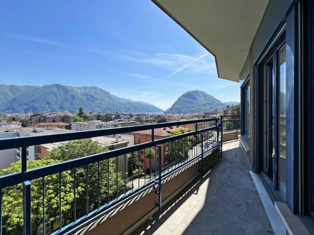 STUPENDO 4.5 LOCALI IN ZONA CENTRALE VISTA LAGO A LUGANO