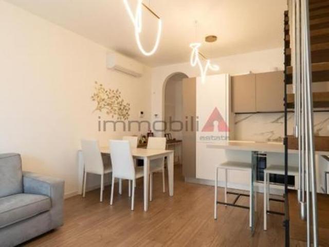 Stupendo Trilocale con Terrazzo in Parquet – Zona Stazione/Centro