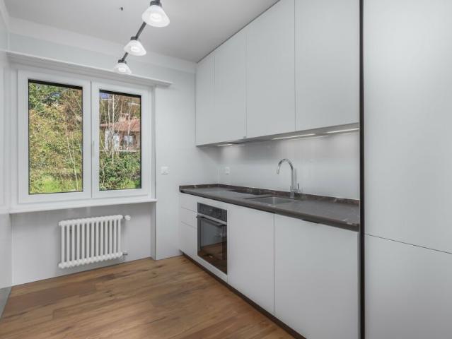 STUPENDO ED ELEGANTE 4.5 LOCALI COME NUOVO A STABIO