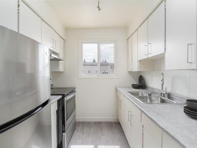 Sturgeon Point Villas 3 Bedroom Apartment for Rent at 500 Rivercrest Cres, St. Albert, AB T8N 3B9 Inglewood