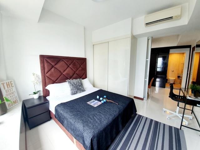 Styled 1 bedroom apartment with high quality materials Marina Bay Sands view