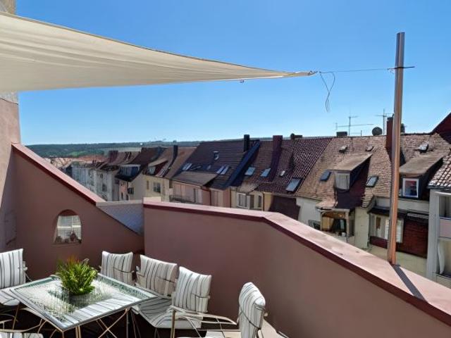 Stylische Dachwohnung mit Traumblick – Wohnen über den Dächern von Pforzheim