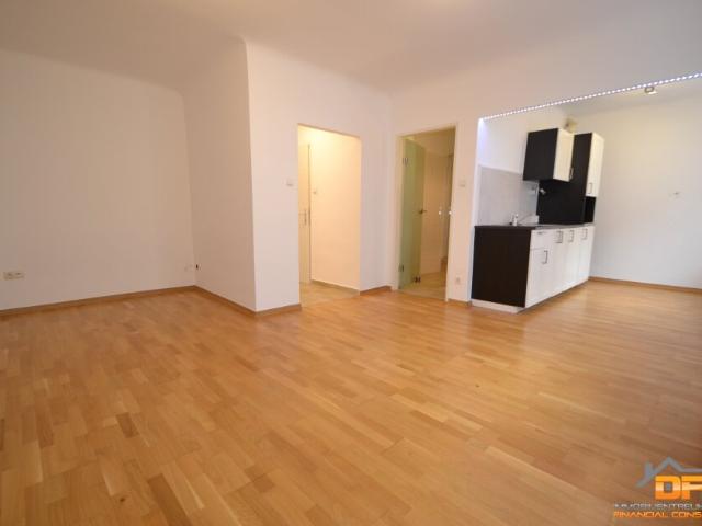 Stylisches Single Appartement direkt bei der U Bahn