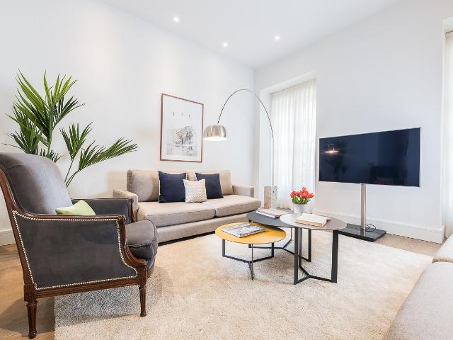 Stylish & modern apartment in central Madrid
