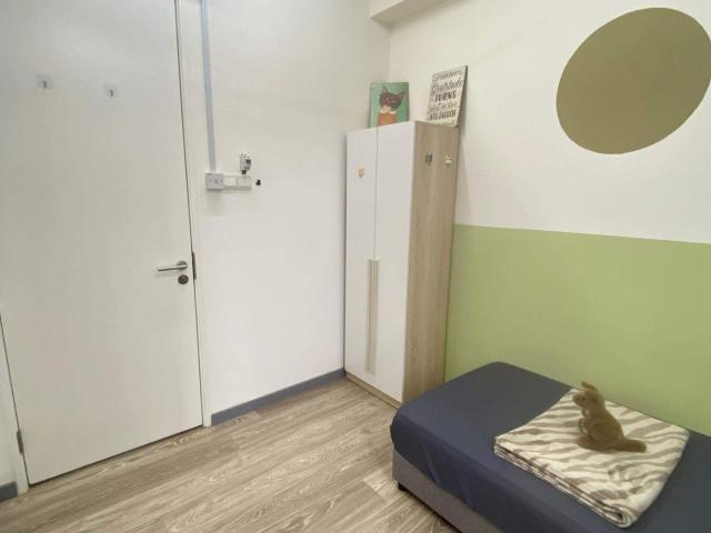 Stylish Modern Room | Ideal for Students & Professionals