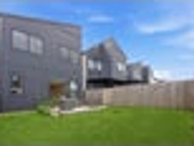 Must Sell! Near New Standalone Family Home