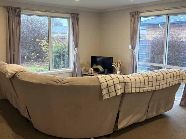 Stylish and Comfortable 3 Bedroom Living