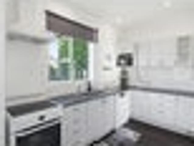 Stylish and Ready in Great Location