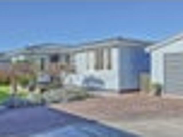 Stylish and Secure in Popular Parkvale