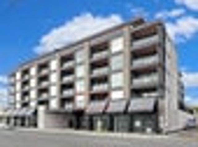 Stylish apartment, easy living, walk to beach