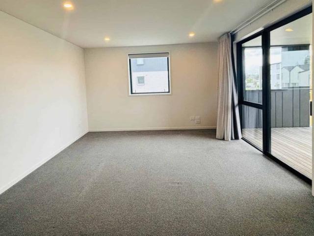Stylish apartment in a secured location