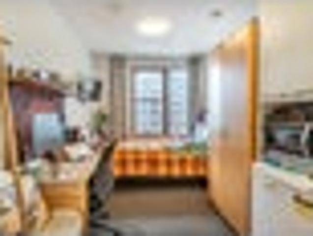 Stylish Central Studio Apartment!