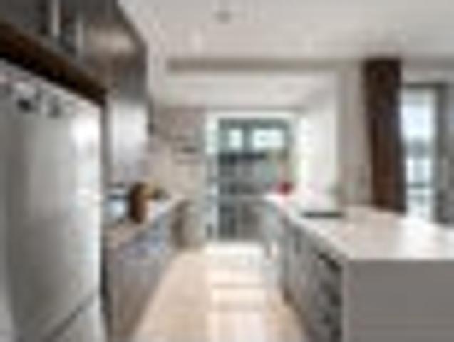 STYLISH CITY APARTMENT IN A PRIME LOCATION
