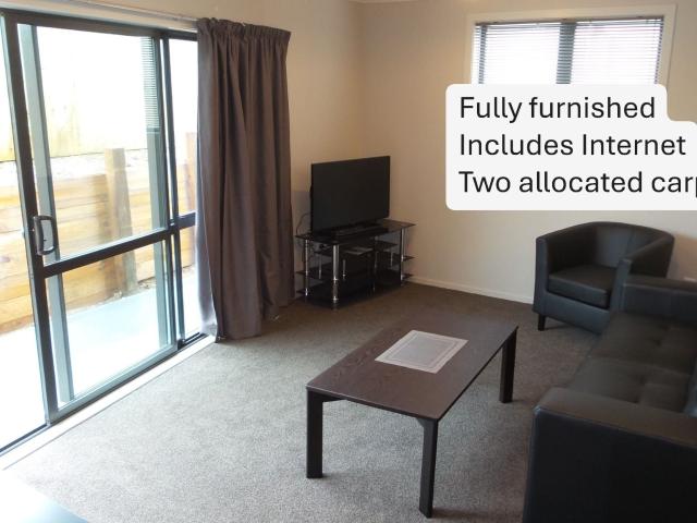 Stylish City Living in Hamilton Central