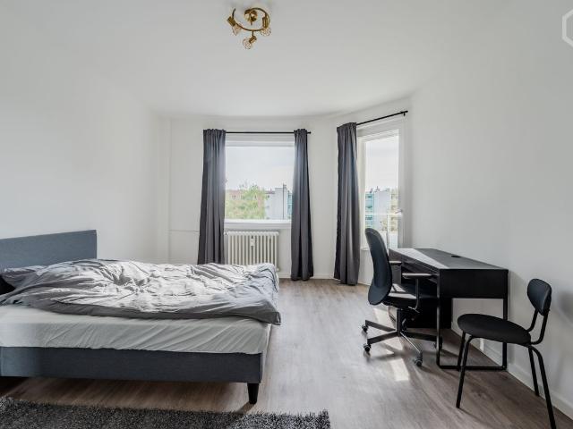 Stylish City West Apartment with 3 Bedrooms – Just off Ku’damm, Berlin Amsterdam Apartments for Rent