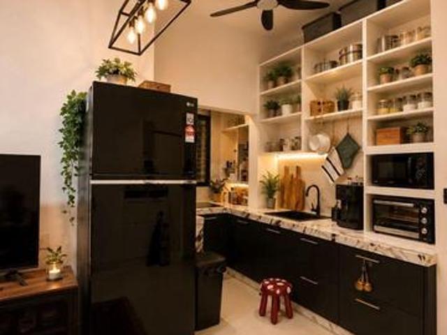 Stylish Designer Unit Razak City Residences