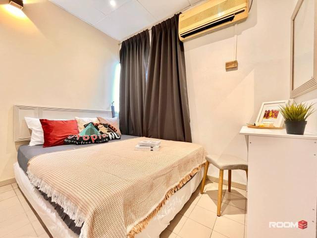 Stylish Fully Furnished Room‍♂️ Zero Deposit Large Room At Damansara Utama