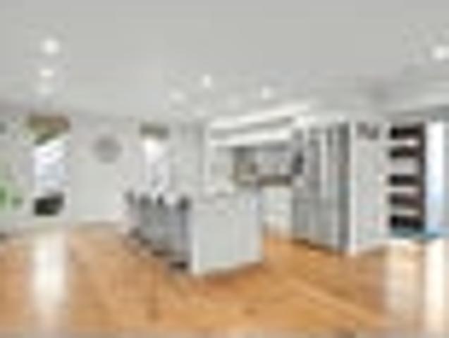 Stylish Family Living in Prime Stoke Location!