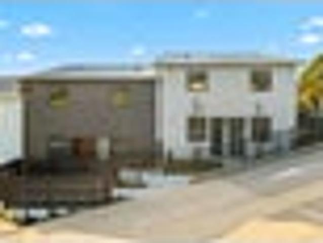 Stylish Family Living & Move In Ready