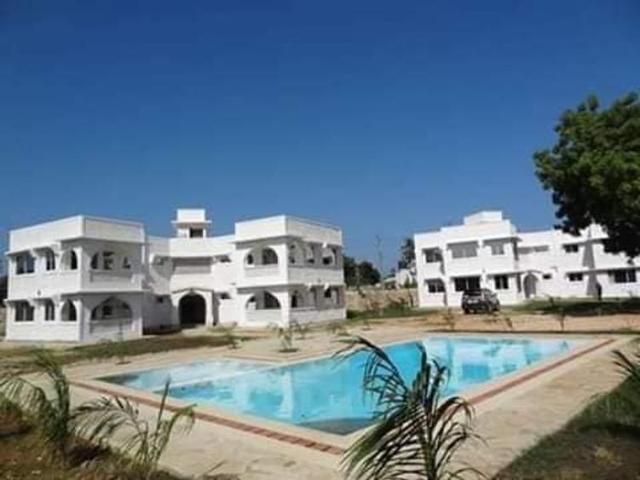 Stylish Luxury apartments 3 bedrooms with SQ 6M
