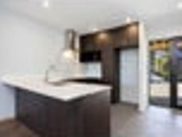Stylish Living in the Heart of Long Bay