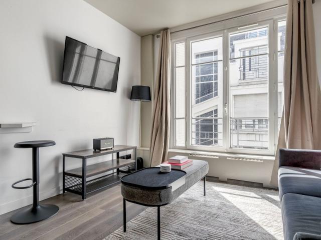 Stylish Palais Royal One Bedroom Retreat