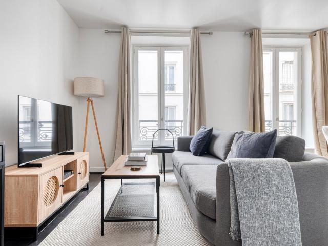 Stylish Parisian Retreat in Gros Caillou, Paris Amsterdam Apartments for Rent