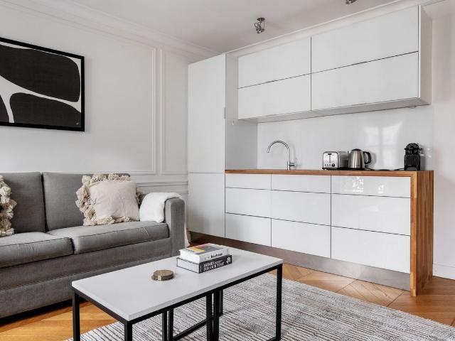 Stylish Studio in the Heart of Le Marais, Paris, Paris Amsterdam Apartments for Rent
