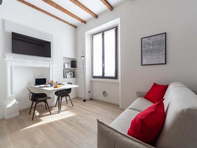 Stylish Studio Loft in Porta Romana