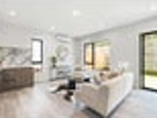 Stylish Single Level Living in a Prime Location