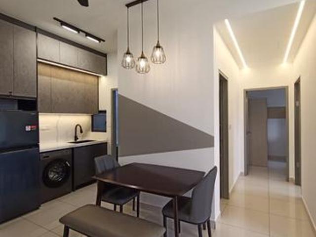 Stylish SpaceSavvy Unit Traders Park