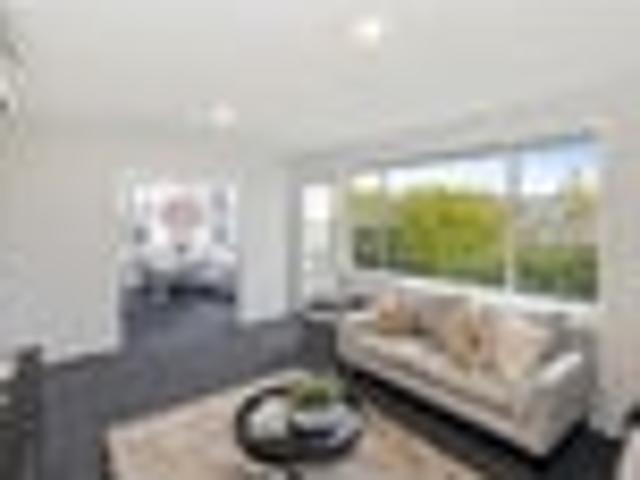 Stylish, Spacious and Steps from the City