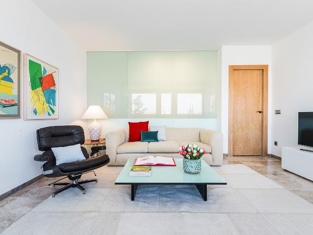 Stylish & spacious apartment in Chamberí