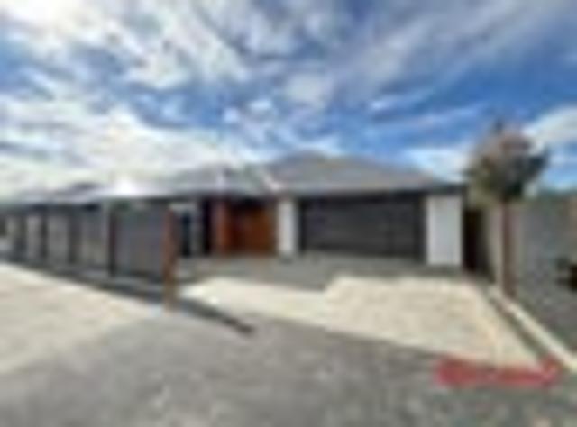 Stylish & Spacious Townhouse in the Heart of Ashbu