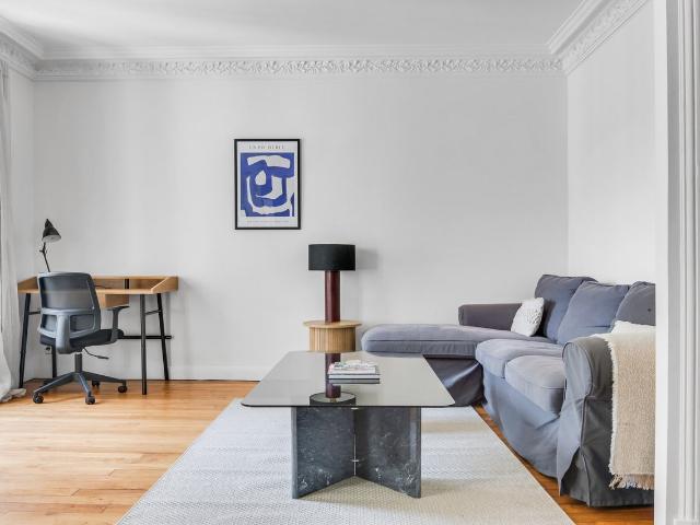 Stylish Two Bedroom Apartment in Batignolles, Paris, Paris Amsterdam Apartments for Rent