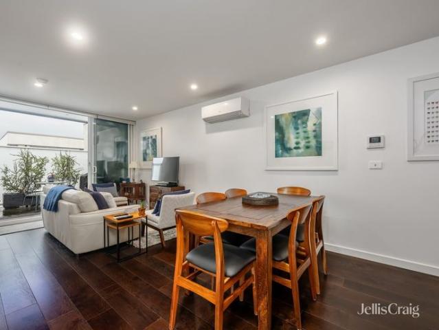 Stylish Two Bedroom Apartment in Landmark Fairfield Development – Parkside Living