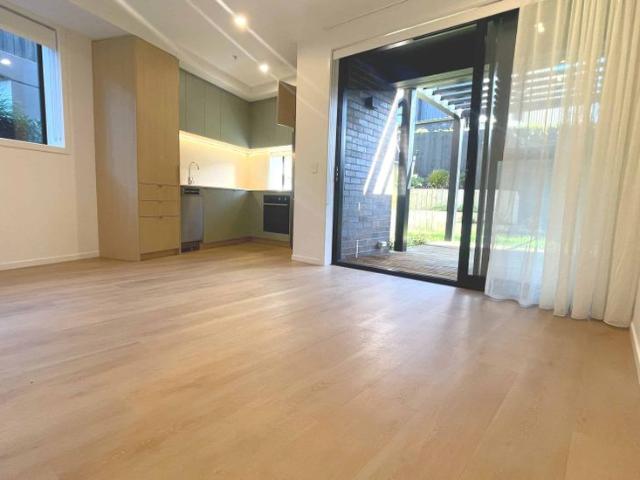 Stylish Two Bedroom Apartment in Ockham's Aalto Building