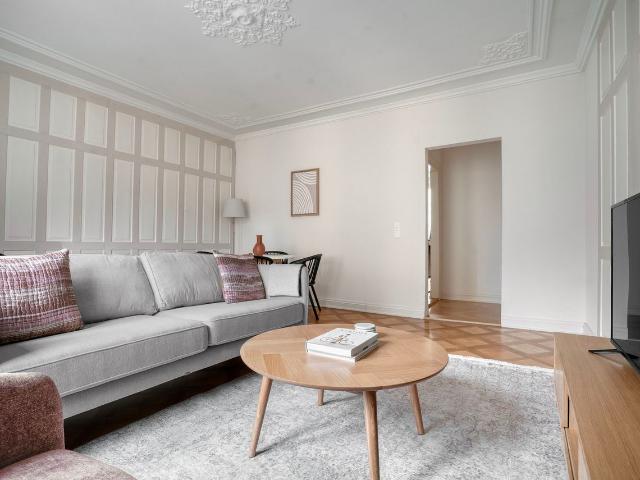 Stylish Two Bedroom Furnished Apartment in Enge, Zurich Amsterdam Apartments for Rent