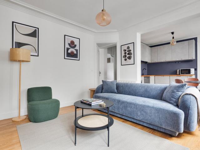 Stylish Two Bedroom Retreat in Central Paris