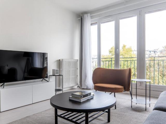 Stylish Two Bedroom Retreat in Plaine Monceau, Paris Amsterdam Apartments for Rent