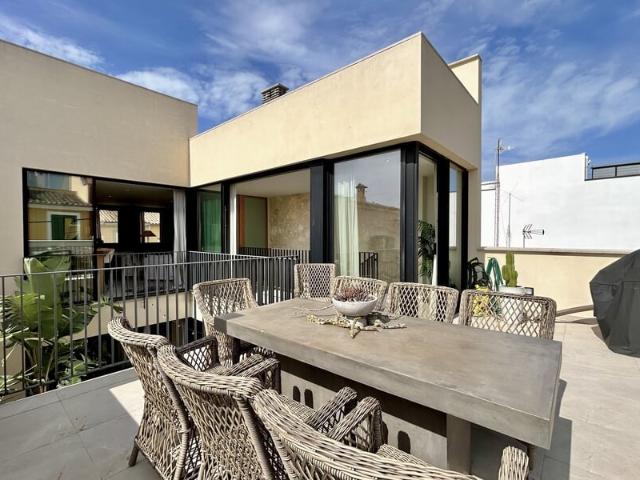 Stylish two storey home with rooftop terrace in El Molinar