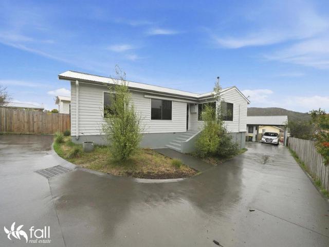 Stylish Three Bedroom Home In Warrane