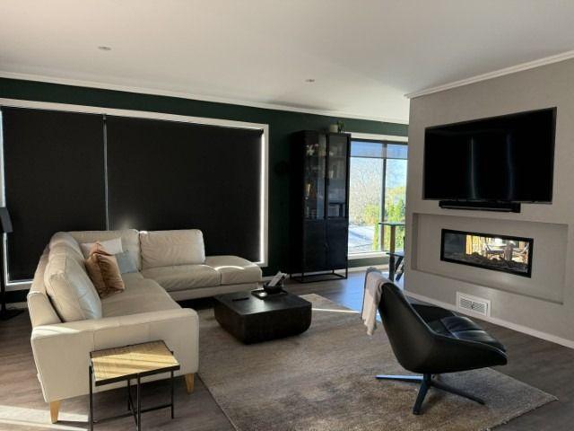 Stylish Three Level Home with Harbour Views Fully Furnished Avenues
