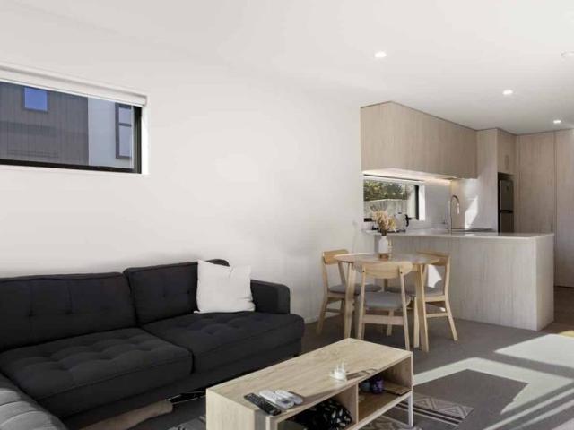 Stylish Townhouse in a Prime Location