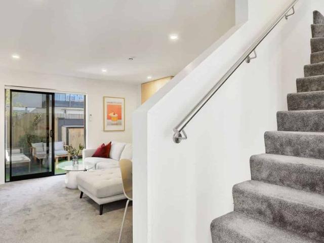 Stylish Townhouse in Central Christchurch