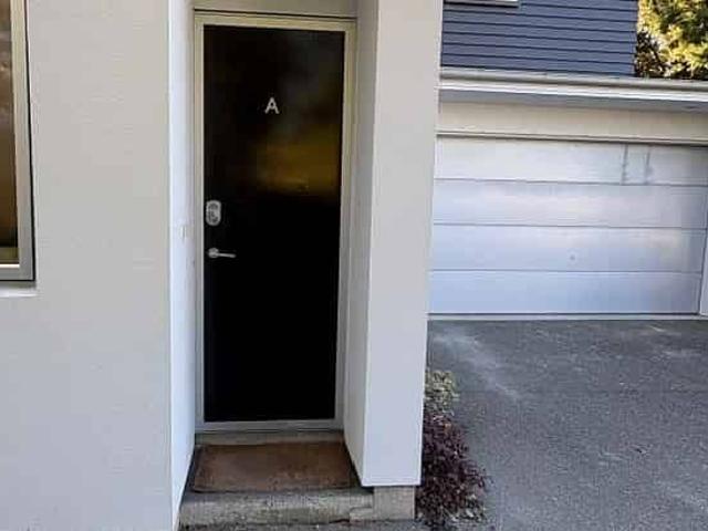 Spacious Townhouse | 3 Bed, 2 Bath, Double garage